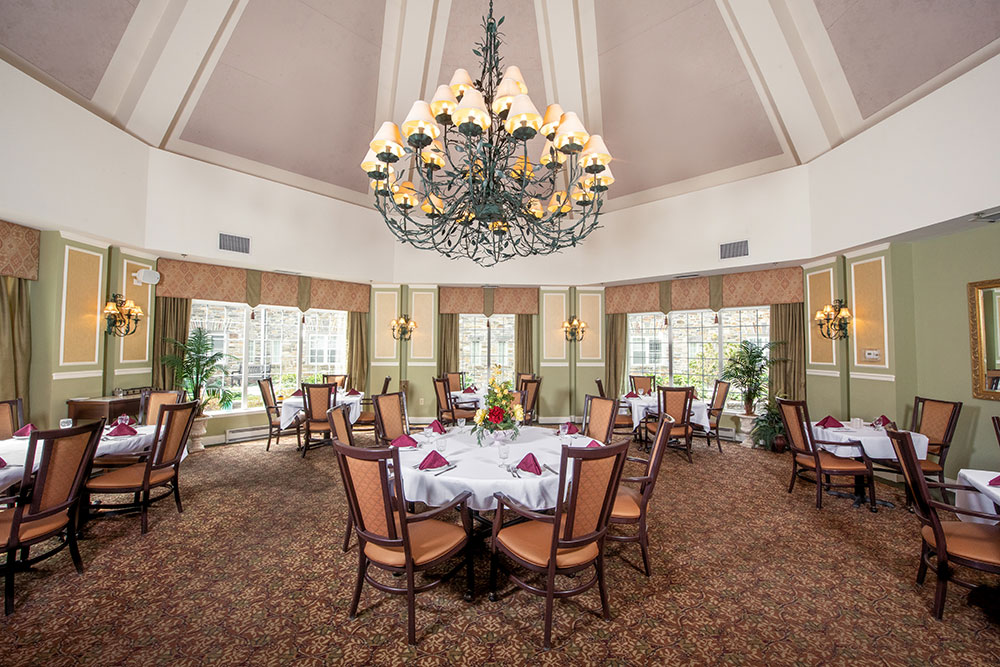 image of the dining room at Winchester Gardens